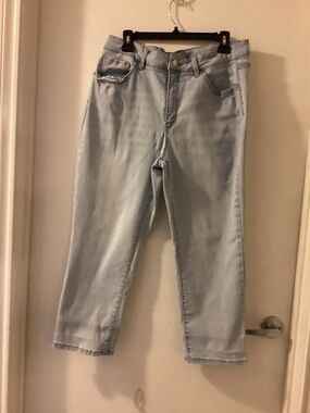 Women’s jeans size 18